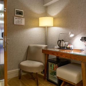 4 Single Beds Economic Family Suite Non-Smoking